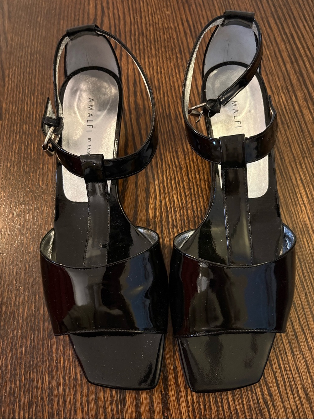 Amalfi Jasmin Black Patent Square-Toe T-Strap Sandals
